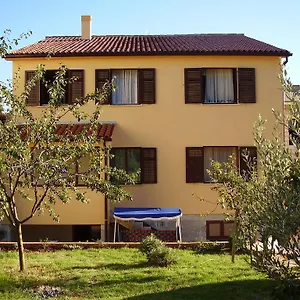 Borik Appartamento Pola